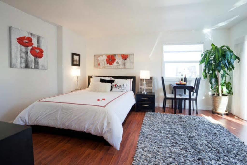 Fisherman'S Wharf Bed & Breakfast Виктория Екстериор снимка
