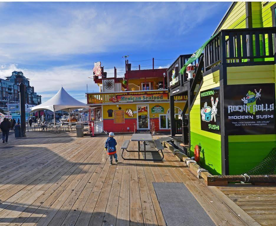 Fisherman'S Wharf Bed & Breakfast Виктория Екстериор снимка