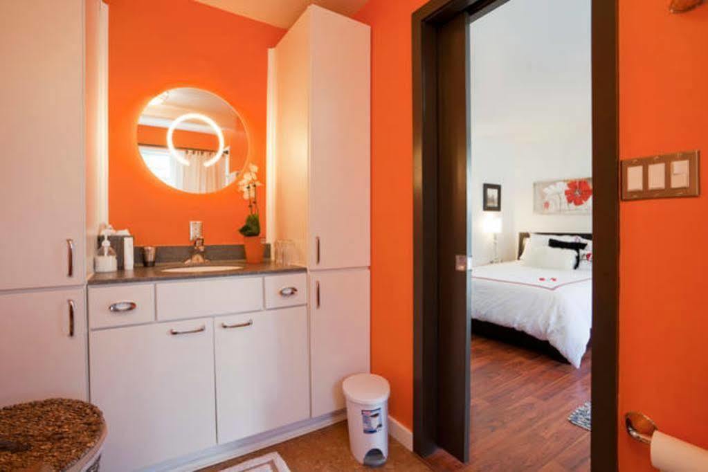 Fisherman'S Wharf Bed & Breakfast Виктория Екстериор снимка